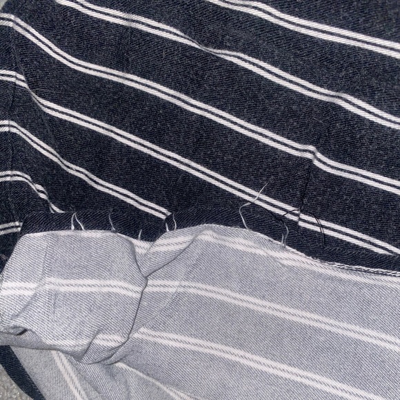 Black and White Stripped Crop Top | ARDENE | Size: L - Picture 5 of 6